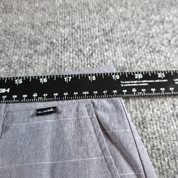 Travis Mathew Gray Plaid‎ Golf Shorts Mens Size 36 Casual Lightweight - Picture 6 of 8